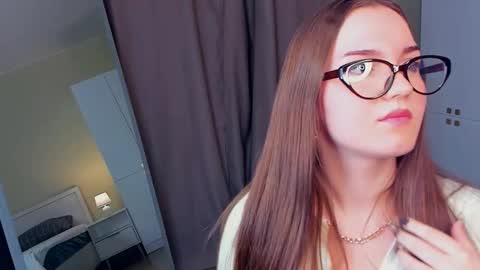 Julia online show from 02/03/26, 04:56