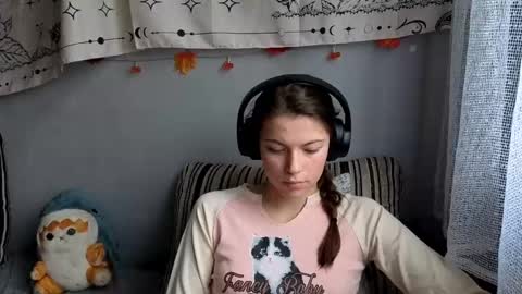 Anny Simpson online show from 11/19/25, 04:23