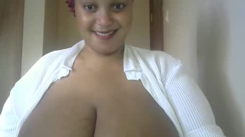 Snapshot of terrylissa chatting on 01/08/25, 10:37 terry online show from 01/08/25, 10:37