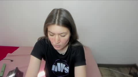 Snapshot of tesa_cute chatting on 04/25/26, 08:28 tesa online show from 04/25/26, 08:28