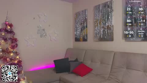 Snapshot of tesalune chatting on 12/26/24, 05:04 Tessa online show from 12/26/24, 05:04