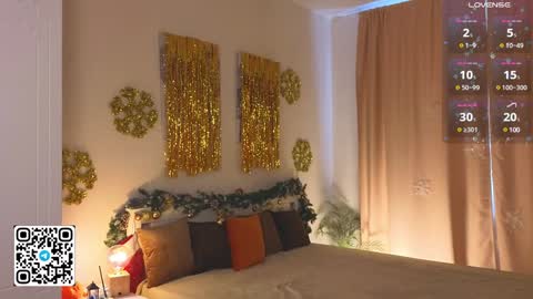 Snapshot of tesalune chatting on 12/31/24, 05:11 Tessa online show from 12/31/24, 05:11