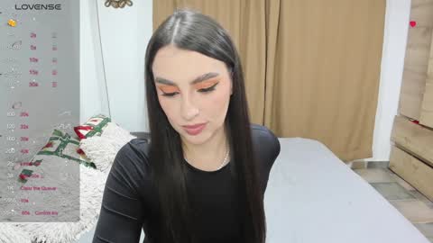 Snapshot of teseo_and_afrodita_ chatting on 12/22/24, 11:09 teseo_and_afrodita_ online show from 12/22/24, 11:09