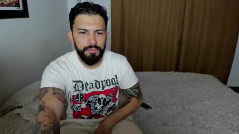 Snapshot of teseo_and_afrodita_ chatting on 02/25/25, 04:46 teseo_and_afrodita_ online show from 02/25/25, 04:46