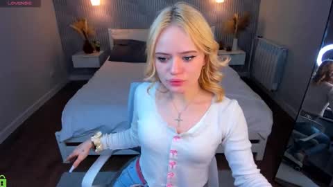 Snapshot of tessa_ashe chatting on 03/19/26, 09:02 Tessa online show from 03/19/26, 09:02