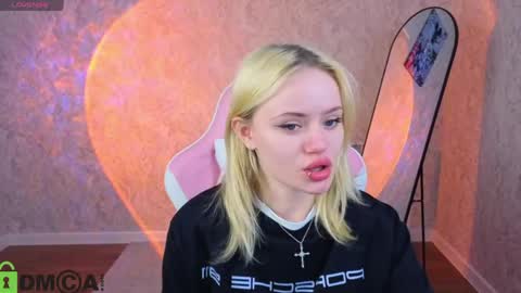 Snapshot of tessa_ashe chatting on 04/14/26, 09:15 Tessa online show from 04/14/26, 09:15