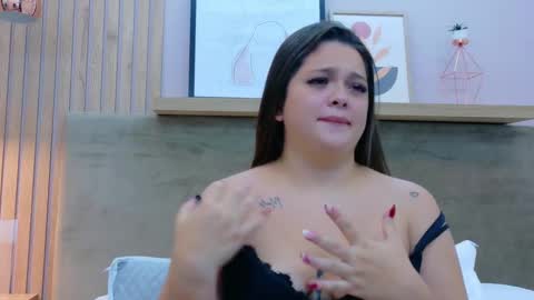 tessa stones online show from 10/18/25, 05:54