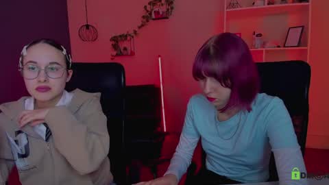 Snapshot of tessa_tea chatting on 04/26/26, 07:33 tessa_tea online show from 04/26/26, 07:33