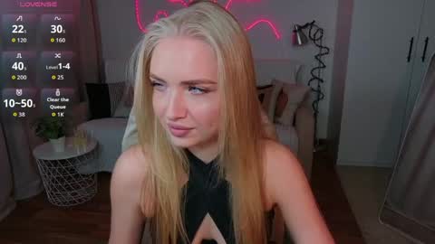 Snapshot of tessahamilton chatting on 04/26/26, 10:13 TessaHamilton online show from 04/26/26, 10:13