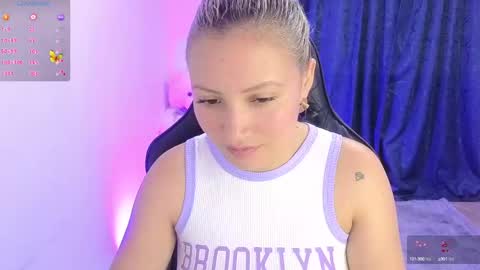 Snapshot of tessawhisnton chatting on 01/09/25, 02:40 Tessy online show from 01/09/25, 02:40