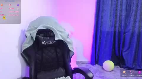 Snapshot of tessawhisnton chatting on 01/10/25, 02:13 Tessy online show from 01/10/25, 02:13