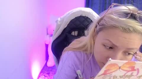 Snapshot of tessawhisnton chatting on 01/19/25, 02:17 Tessy online show from 01/19/25, 02:17