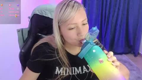 Snapshot of tessawhisnton chatting on 02/17/25, 08:15 Tessy online show from 02/17/25, 08:15