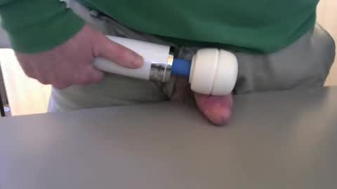 Test the Chat online show from 12/05/25, 06:59