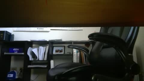 Snapshot of texasmade6303 chatting on 11/10/25, 05:56 texasmade6303 online show from 11/10/25, 05:56