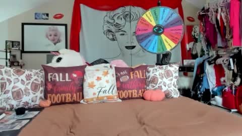 peachy online show from 09/22/25, 06:32