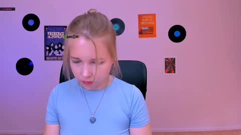 Snapshot of teya_starling chatting on 05/18/26, 07:25 teya_starling online show from 05/18/26, 07:25