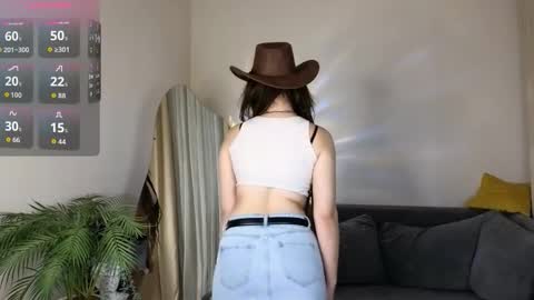 Teya online show from 11/17/25, 10:04