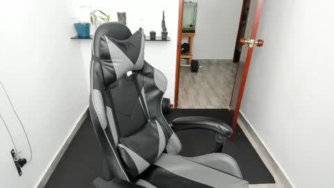 Teylor Fel online show from 02/23/25, 07:49