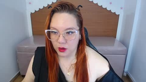 tezzaniut_t online show from 04/17/26, 12:30