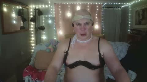 Snapshot of tglacey chatting on 04/05/26, 02:58 lacey online show from 04/05/26, 02:58