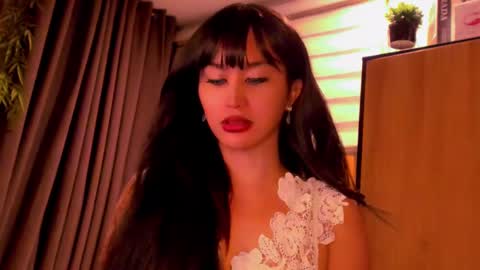 Snapshot of th3r3sa chatting on 12/16/24, 01:21 th3r3sa online show from 12/16/24, 01:21