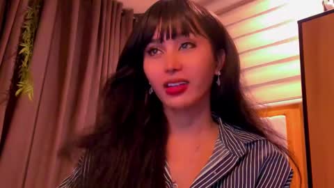 Snapshot of th3r3sa chatting on 02/01/25, 04:54 th3r3sa online show from 02/01/25, 04:54