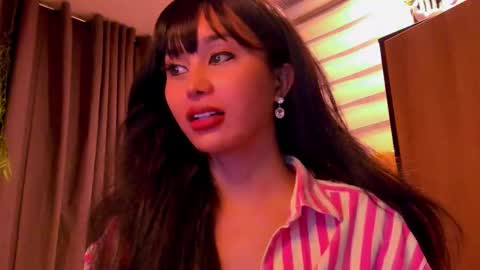 Snapshot of th3r3sa chatting on 02/05/25, 02:37 th3r3sa online show from 02/05/25, 02:37