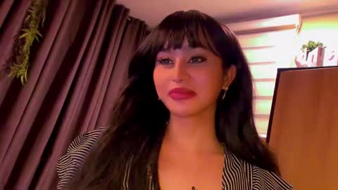 Snapshot of th3r3sa chatting on 03/08/25, 05:11 th3r3sa online show from 03/08/25, 05:11