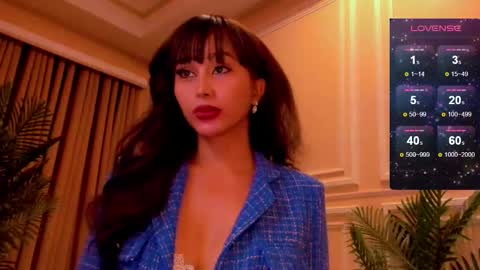 Snapshot of th3r3sa chatting on 10/05/25, 03:54 th3r3sa online show from 10/05/25, 03:54