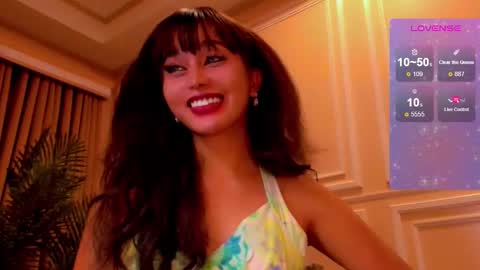 Snapshot of th3r3sa chatting on 10/18/25, 05:46 th3r3sa online show from 10/18/25, 05:46