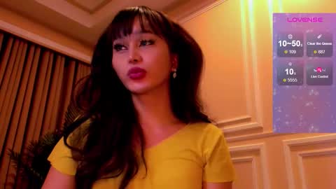 Snapshot of th3r3sa chatting on 11/04/25, 06:18 th3r3sa online show from 11/04/25, 06:18