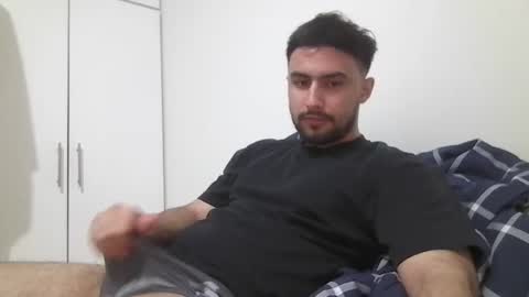 Snapshot of thaiguy666 chatting on 01/04/25, 10:38 ThaiGuy online show from 01/04/25, 10:38