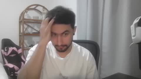 Snapshot of thaiguy666 chatting on 10/08/25, 11:41 ThaiGuy online show from 10/08/25, 11:41