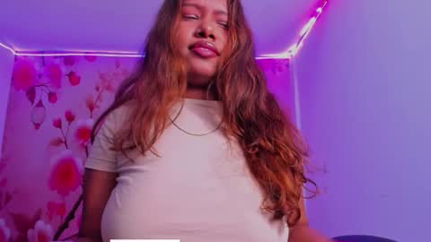 Andreina online show from 10/15/25, 09:48