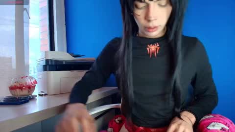 Snapshot of thali_a chatting on 02/14/26, 12:24 online show from 02/14/26, 12:24