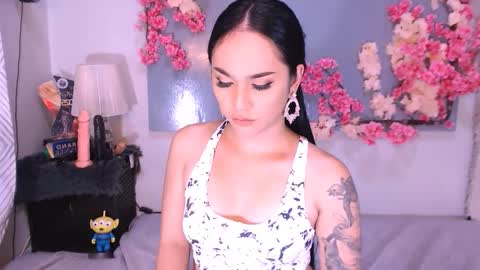 Thalia online show from 10/24/25, 01:29