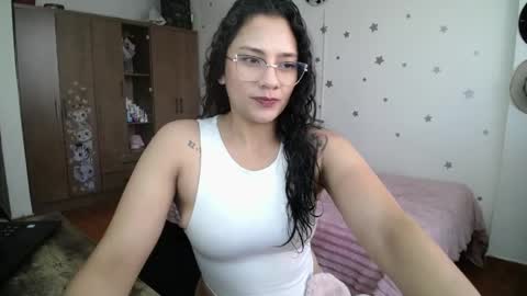 Snapshot of thaliacooper chatting on 03/15/26, 08:37 online show from 03/15/26, 08:37