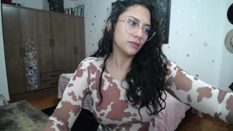 Snapshot of thaliacooper chatting on 04/04/26, 04:44 online show from 04/04/26, 04:44