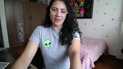 Snapshot of thaliacooper chatting on 04/08/26, 05:13 online show from 04/08/26, 05:13