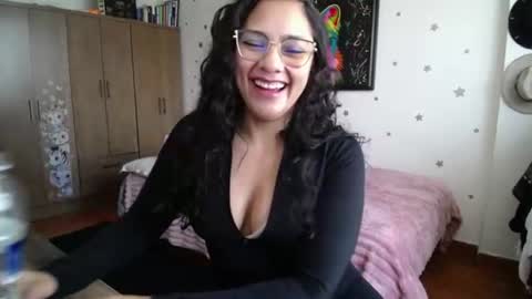 Snapshot of thaliacooper chatting on 07/24/26, 05:55 online show from 07/24/26, 05:55