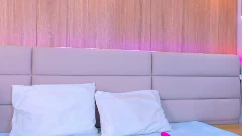 Snapshot of thalianarosse chatting on 04/05/26, 04:20 thalianarosse online show from 04/05/26, 04:20