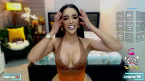Snapshot of thaliasexgoddess chatting on 12/31/24, 01:26 T H A L I A online show from 12/31/24, 01:26