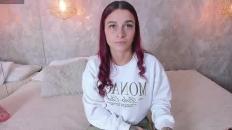 THALIRA ANGELS online show from 05/25/26, 05:52