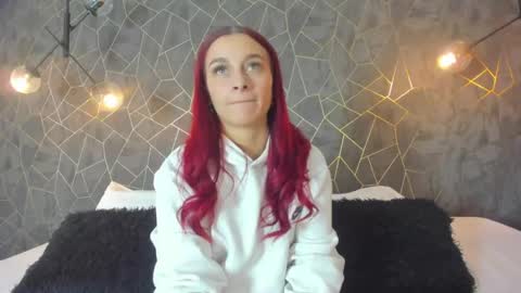 THALIRA ANGELS online show from 05/27/26, 06:27