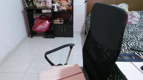 Snapshot of thamara__1023 chatting on 02/27/25, 06:53 thania sometimes in the company of Alan and Maria online show from 02/27/25, 06:53