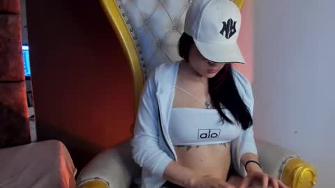 Thamara online show from 11/30/25, 04:44