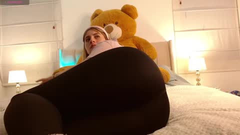   online show from 01/03/25, 11:23