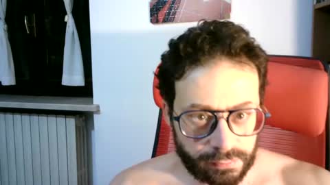 Snapshot of thamesbond chatting on 01/04/25, 02:14 thamesbond online show from 01/04/25, 02:14
