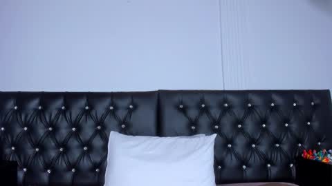 thara webstter online show from 10/25/25, 12:02